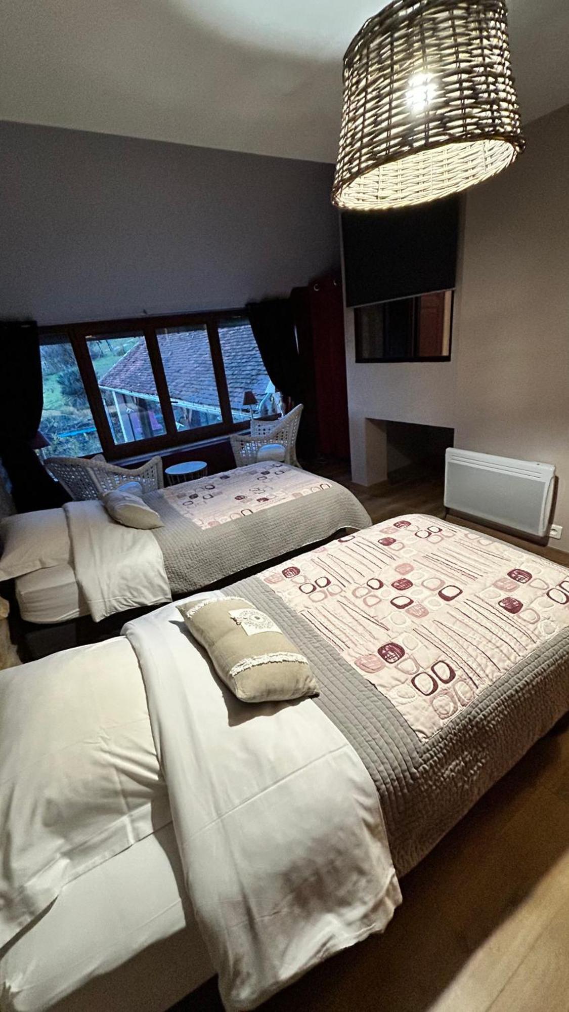 Le D'Tour Gourmand Bed & Breakfast Toulouse-le-Chateau Bagian luar foto